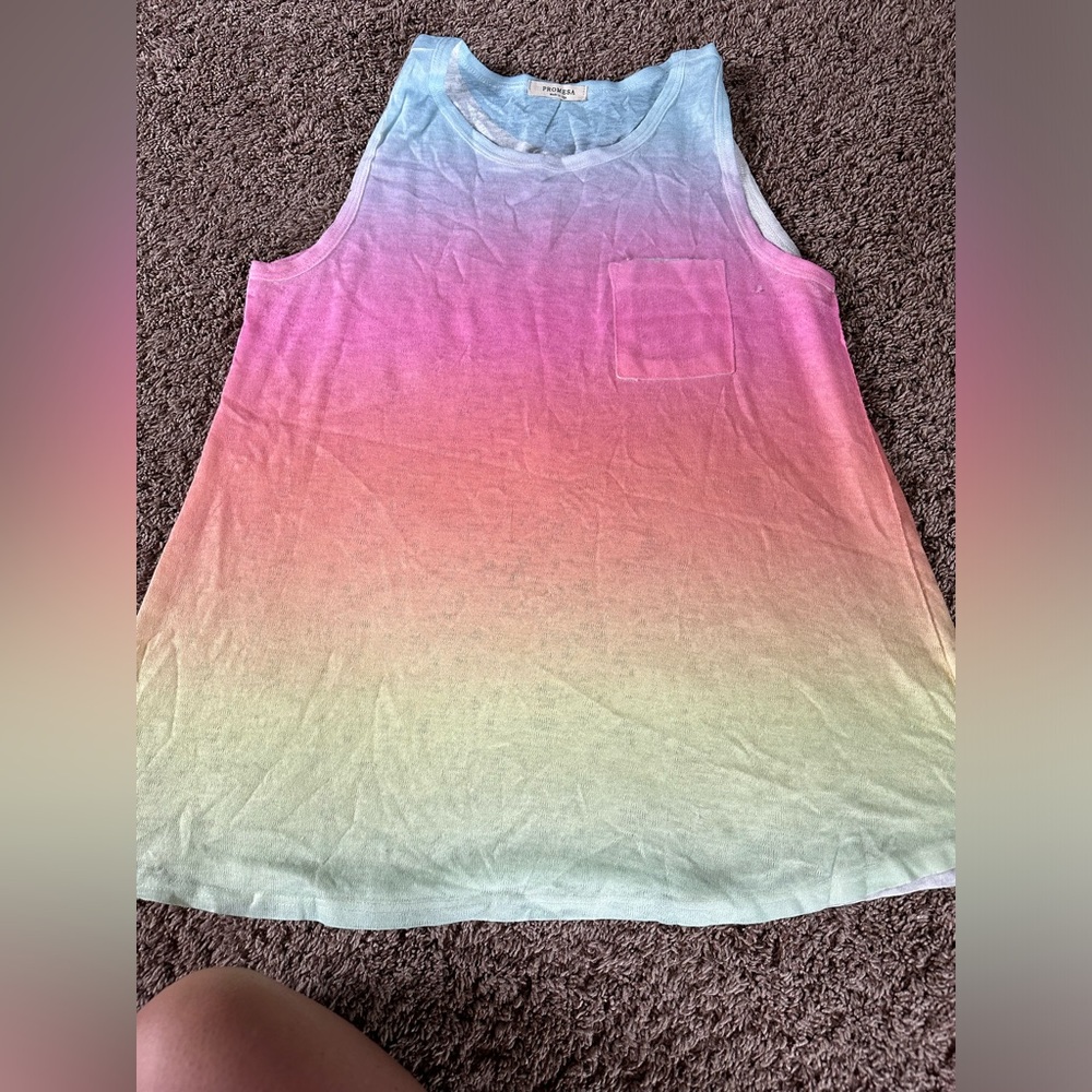NWOT Promesa sz large top!